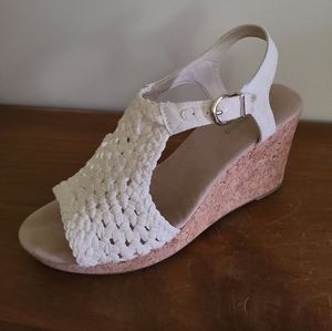 Maurices brand ladies cork wedge sandals size 9 color natural